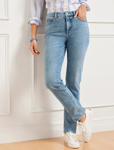 Straight Leg Jeans - Carolina Wash