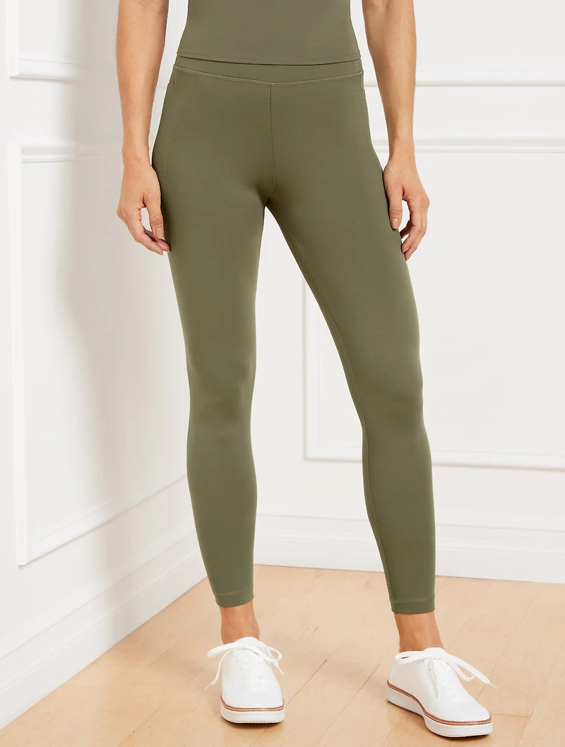 Out & About Essential Leggings