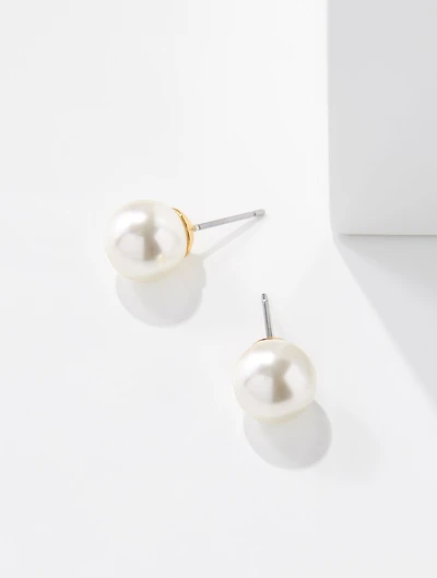 Classic Pearl Stud Earrings