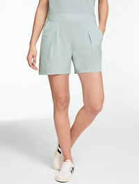 Lightweight Woven Stretch Seersucker Shorts