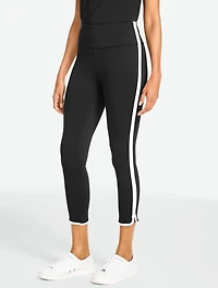 Out & About Curved Capri Leggings