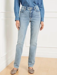 Straight Leg Jeans - Glendale Wash Curvy Fit