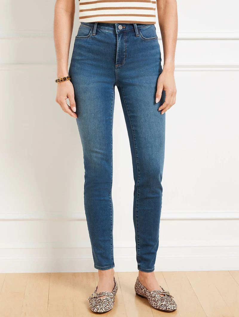 Jeggings - Zoe Wash Curvy Fit