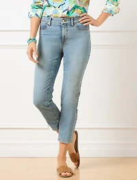 Straight Crop Jeans - Amara Wash