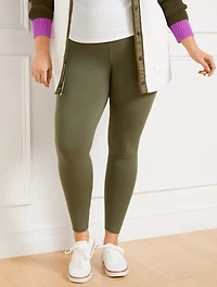 Out & About Essential Leggings
