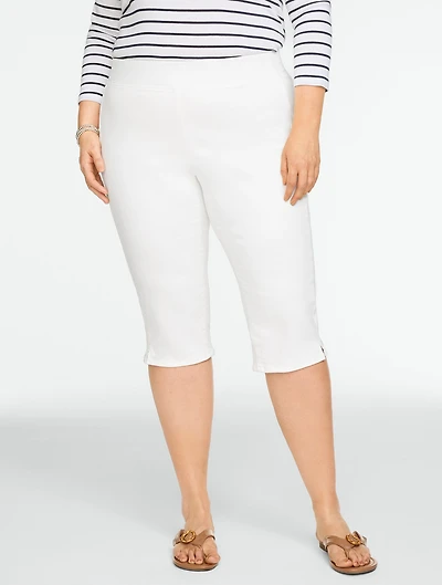 Capri Pull-On Travel Jeans