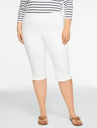 Capri Pull-On Travel Jeans
