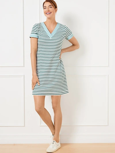 Contrast Trim V-Neck T-Shirt Dress