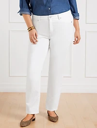 Straight-Leg Jeans - White Curvy Fit