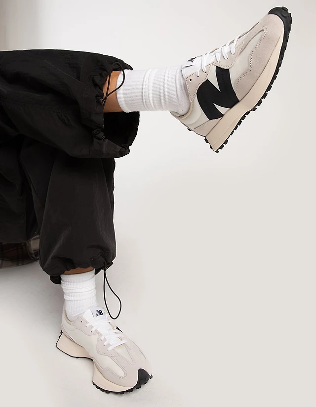 NEW BALANCE 327 Womens Shoes