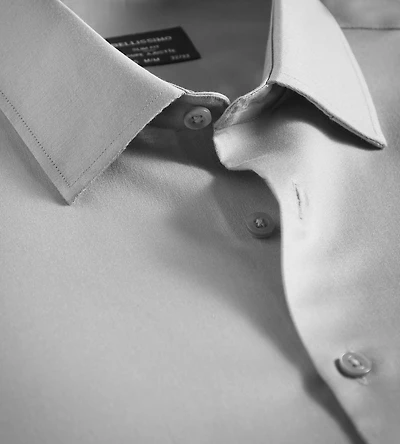 Chemise habillée sans repassage en satin de coton coupe slim