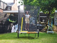 Trampoline avec enceinte Plum Junior en thème de la jungle, 4,5 pi