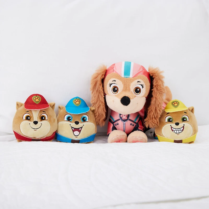 PAW Patrol : La Super Patrouille le film, Peluche Liberty Super Patrouille avec trois animaux en peluche miniatures jeunes patrouilleurs