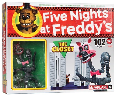 Five Nights at Freddy's small set The Closet with Nightmare Mangle figurine
