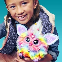 Furby Tie Dye, 15 Fashion Accessories, Interactive Plush Toys, Voice Activated Animatronic - English Edition