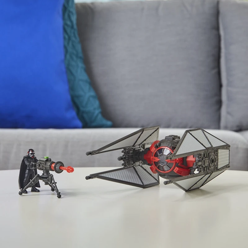 Star Wars Mission Fleet, TIE Whisper, figurine Kylo Ren de 6 cm et véhicule