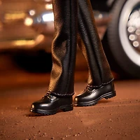 Barbie-Poupée Signature Aaliyah de collection-avec tenue en similicuir