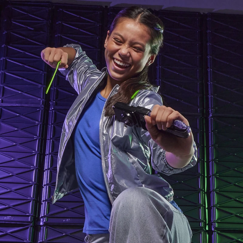 Beyblade X Victory Grip Right-Spin Launcher Set