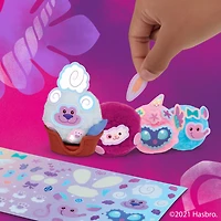 My Little Pony: A New Generation, Izzy Moonbow Créations rigolotes