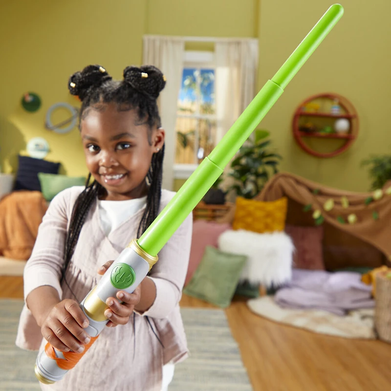 Star Wars Young Jedi Adventures, sabre laser à lame extensible verte de Kai Brightstar, jouets Star Warspour enfants d'âge préscolaire