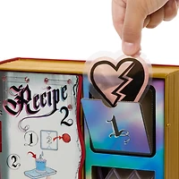 Disney Descendants: The Rise of Red Coffret poupée Red fille de la Reine de Coeur, avec le Livre de Sorcière Magique, un mélange pour fabriquer du slime et des surprises