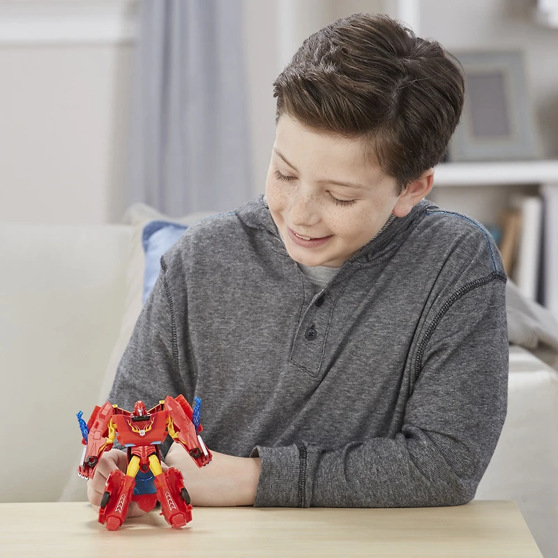 Transformers Cyberverse Action Attackers: Warrior Class Hot Rod.