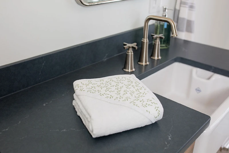 Lulujo - Hooded Towel - Greenery