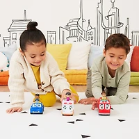 Disney Junior Firebuds, Jayden et Piston, figurine articulée et véhicule de police avec mouvement des yeux interactif