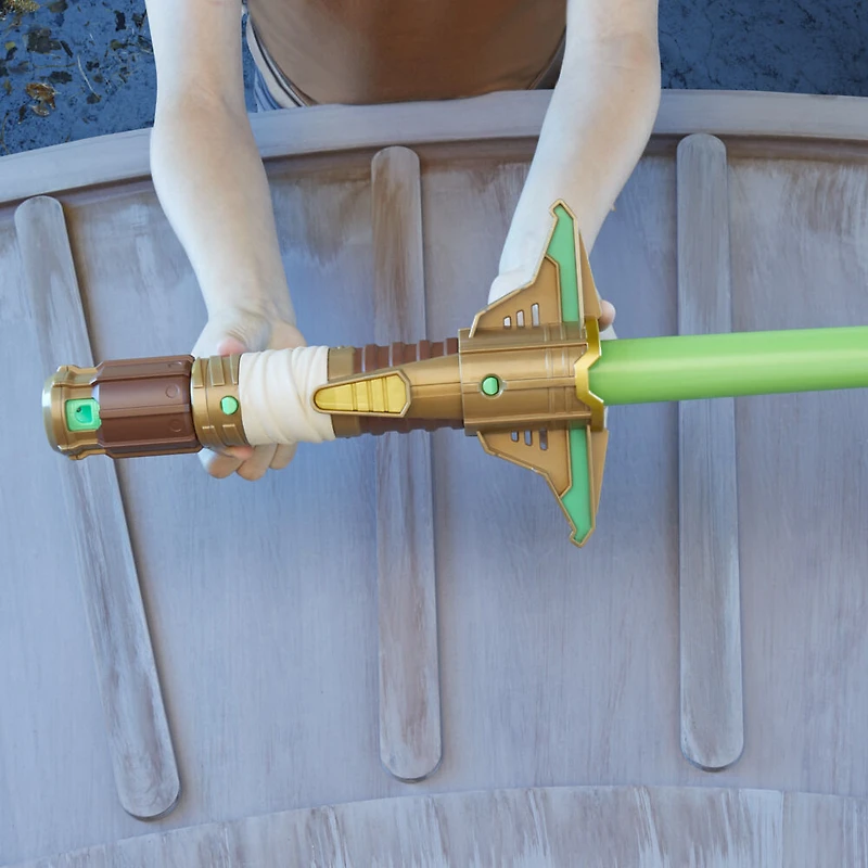 Star Wars Lightsaber Forge, Sabre laser de Yoda à lame verte extensible, jouet de déguisement personnalisable