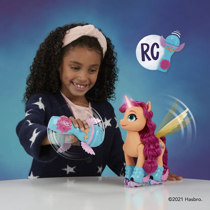 My Little Pony: A New Generation Sunny Starscout chante en rollers, jouet interactif de 22,5 cm avec télécommande, 50 réactions, lumières - Édition anglaise