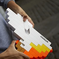 Nerf Minecraft Sabrewing Arc motorisé, design inspiré de l'arc du jeu vidéo Minecraft