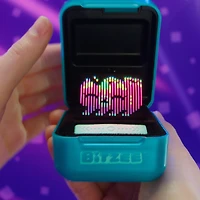 Bitzee Créatures magiques, jouet interactif avec 20 personnages à l'intérieur, amis virtuels qui réagissent au toucher, jouet animal de compagnie numérique