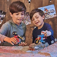 Supercross, Race and Wheelie Bike, Moto collector authentique de Ricky Carmichael, jouets pour enfants à l'échelle 1:18