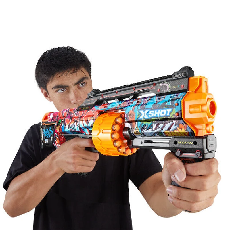 X-Shot Skins Last Stand Dart Blaster - Graffiti (16 fléchettes) par ZURU