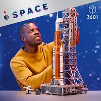LEGO Icons Le système de lancement spatial Artemis de la NASA 10341