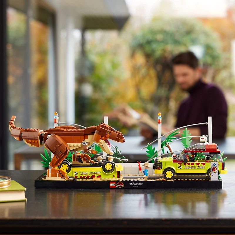 LEGO Jurassic Park L'évasion du T. rex 76956 Ensemble de construction (1 212 pièces) - Notre exclusivité