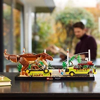 LEGO Jurassic Park L'évasion du T. rex 76956 Ensemble de construction (1 212 pièces) - Notre exclusivité
