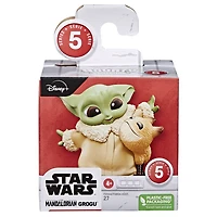 Star Wars The Bounty Collection Series 5, 2.25-Inch-Scale Grogu Figure, Loth-Cat Cuddles Pose