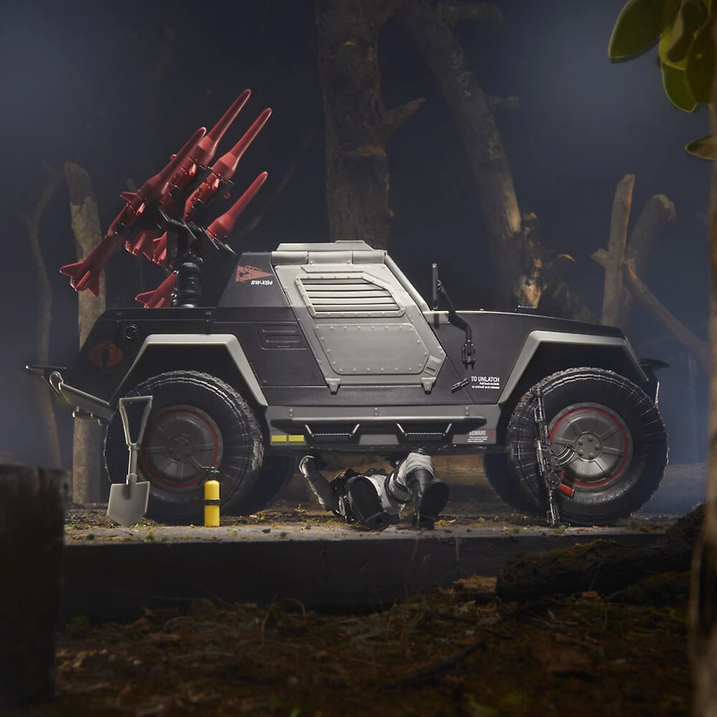 G.I. Joe Classified Series 120, Cobra Night Attack 4-WD Stinger & Driver, figurine et véhicule