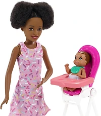 Poupées et coffret de jeu Skipper Babysitters Inc. Barbie avec poupée Skipper Gardienne d'enfants, poupée bébé à changement de couleur