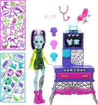 Monster High Frankie Stein Make-A-Monster Pet Doll Playset, 30+ Accessories for Countless Pet Combos