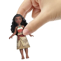 Disney Moana 2 Toys, Moana’s Adventure Set with 6 Small Dolls & 2 Accessories