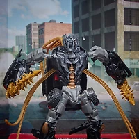 Transformers Studio Series 30 Deluxe Class Transformers: Dark of the Moon Crankcase Action Figure