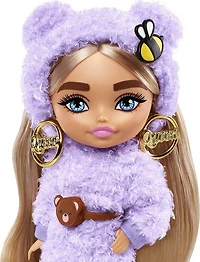 Barbie Extra Minis Doll #4 (5.5 in) in Fashion and Accessories, with Doll Stand