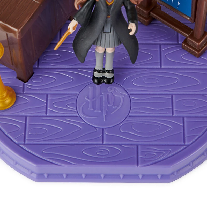 Wizarding World Harry Potter, Magical Minis Charms Classroom with Exclusive Hermione Granger Figure and Accessories