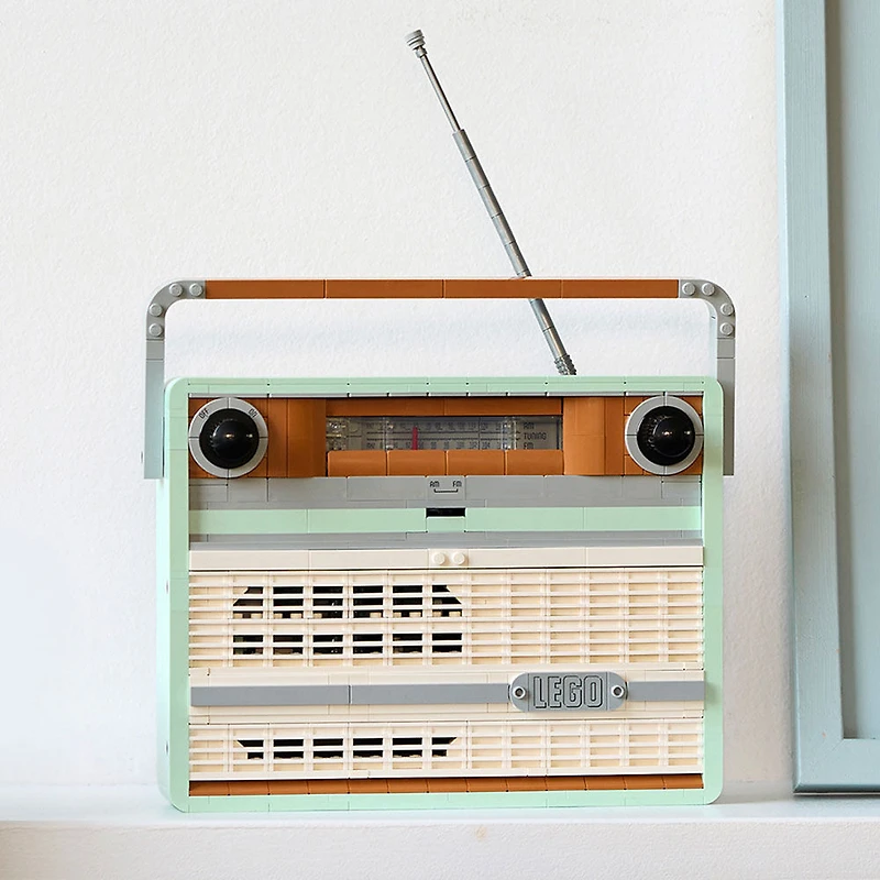LEGO Icons Retro Radio Building Set for Adults - Home Decor for Bedroom and Living Room - 10334