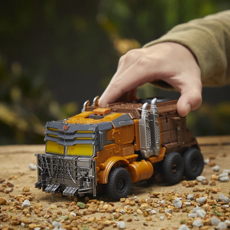 Transformers: Rise of the Beasts, figurine Buzzworthy Bumblebee Smash Changer Scourge de 22,5 cm - Notre exclusivité