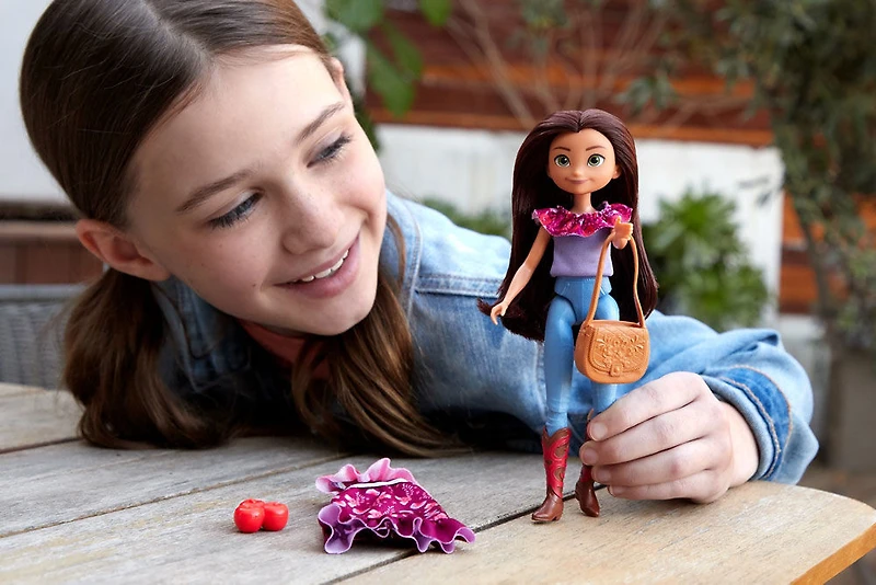 Spirit: l'indomptable -Poupée Lucky & tenue accessoirisée