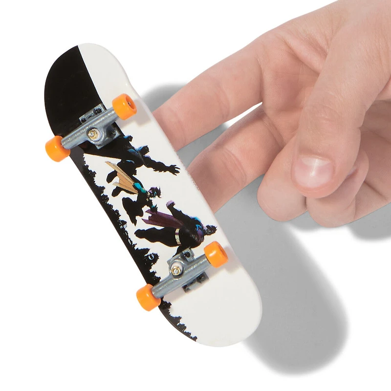 Tech Deck, Coffret de 4 fingerboards Ultra DLX, DC Superman, Mini-skateboards personnalisables à collectionner