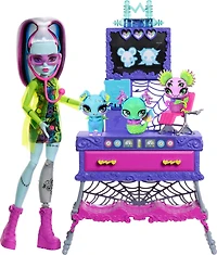 Monster High Frankie Stein Make-A-Monster Pet Doll Playset, 30+ Accessories for Countless Pet Combos
